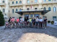 gemeinsame Fahrradtour an der Promenade entlang